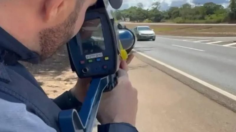 PRF flagra 2,3 mil motoristas em excesso de velocidade no Natal