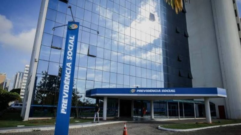 Ano novo aperta regras do INSS e adia aposentadorias a partir de 2026