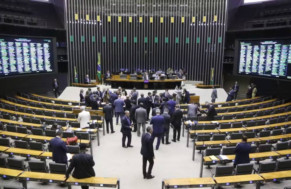 Concurso da Câmara dos Deputados oferece salário de R$ 21 mil