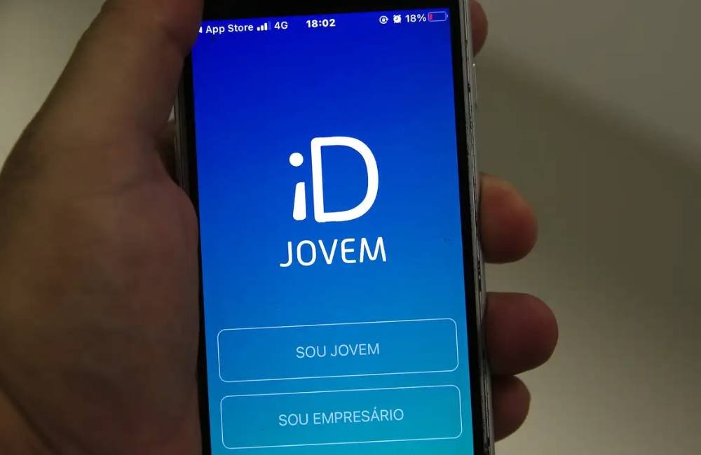 ID Jovem garante meia-entrada e passagens gratuitas para jovens
