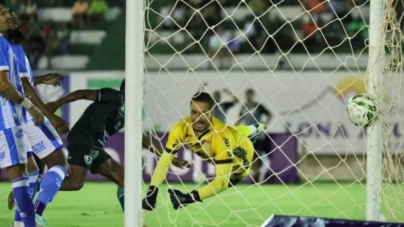 Jataiense e Crac empatam em jogo equilibrado na estreia do Goianão 2026