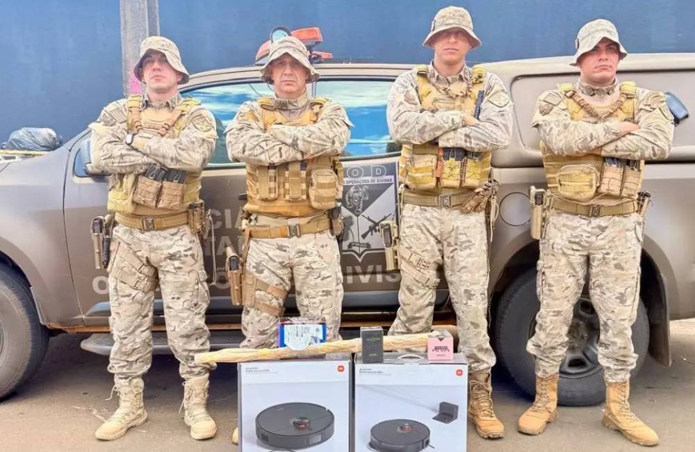 Mulher é presa em Mineiros após acusar policiais de furto de robôs aspiradores