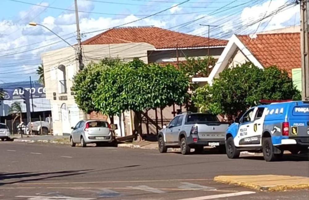 Operação policial em Jataí prende foragido após resistência e uso de esposa grávida como escudo