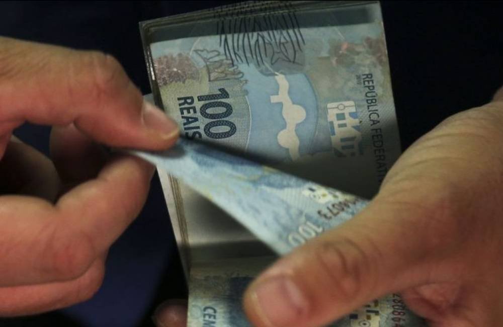 Abono Salarial 2026: trabalhadores consultam benefício a partir desta quinta