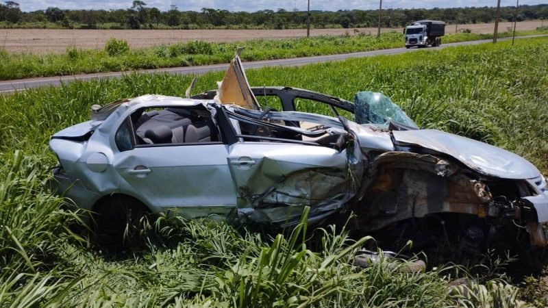 BR-060 | Colisão traseira seguida de capotamento deixa motorista ferido em Jataí