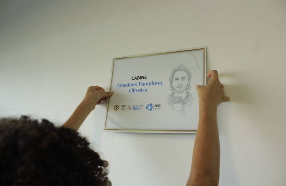 Doutores da Bola homenageia estudante jatainese com cabine nomeada em sua memória