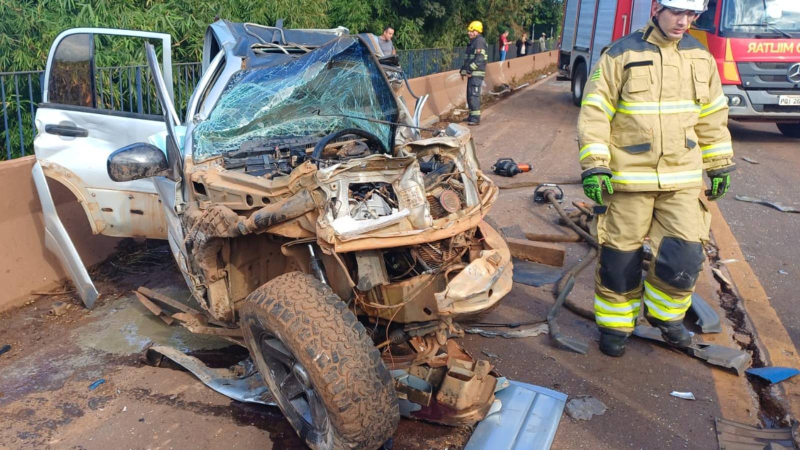 VÍDEO | Engavetamento na BR-364 em Jataí envolve cinco veículos e deixa um ferido