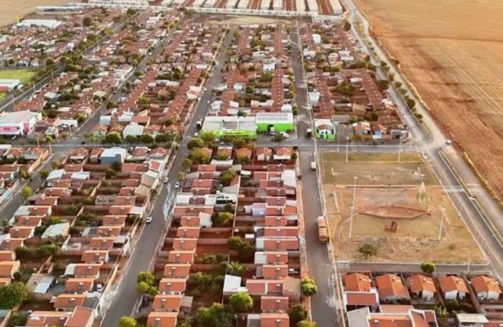 Prefeitura inicia construção de quase 900 moradias e reforça política habitacional em Jataí
