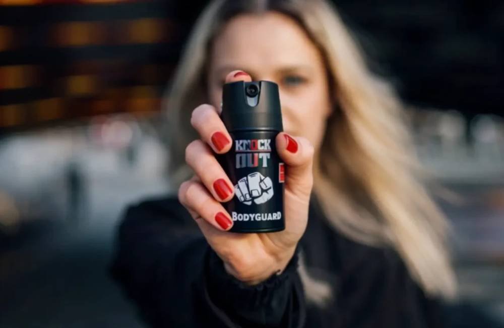 Projeto no Congresso libera spray de pimenta para mulheres a partir de 16 anos em todo o Brasil