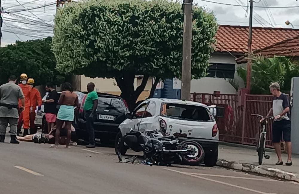VÍDEO| Acidente de trânsito em Jataí deixa motociclista ferido