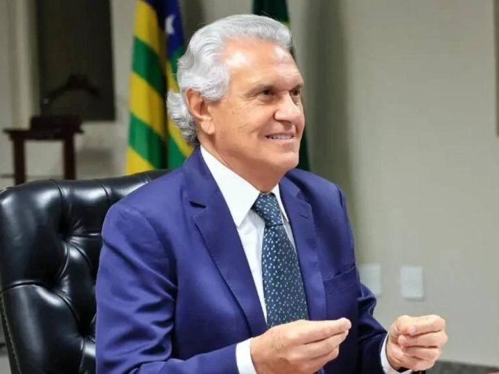 Caiado anuncia fim da taxa do agro e anistia bilionária a produtores em Goiás