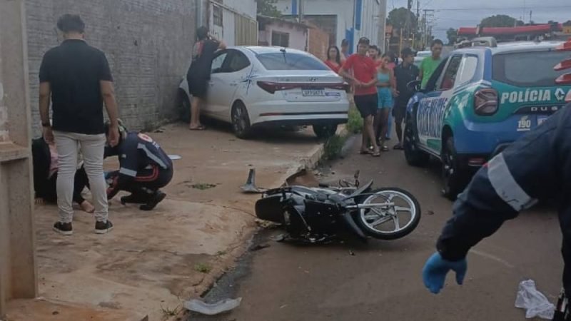 Acidente entre carro e motocicleta deixa duas mulheres feridas em cruzamento de Jataí
