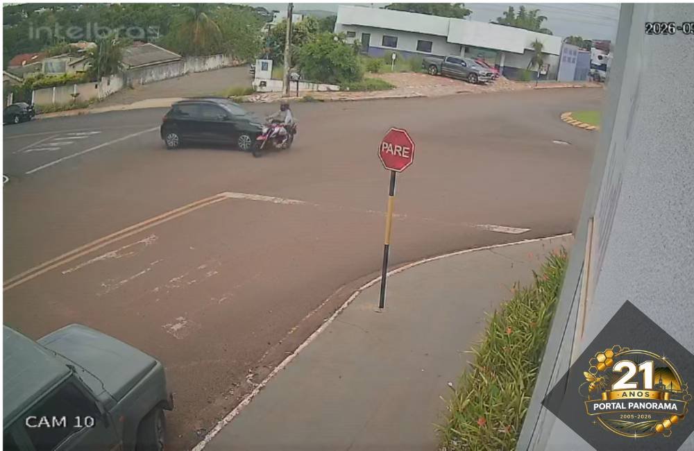 VÍDEO| Câmera registra colisão em rotatória que deixou motociclista ferida em Jataí