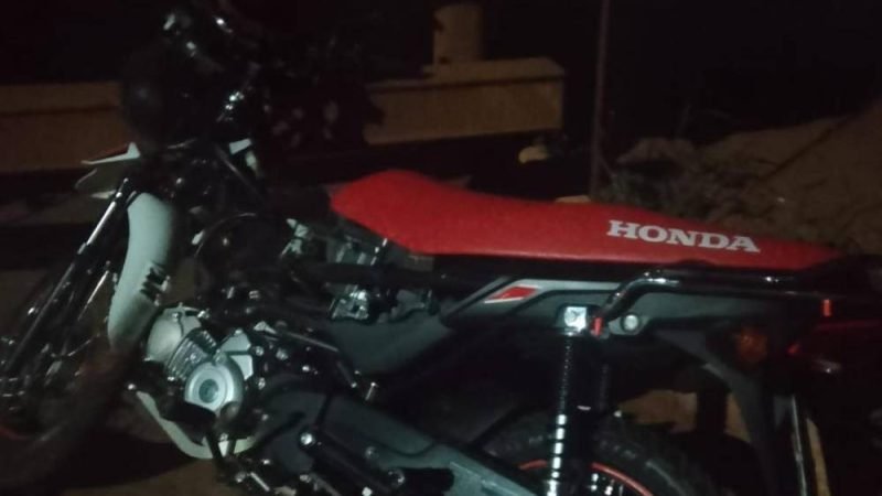 Casal morre após motocicleta bater na traseira de carreta estacionada em Serranópolis