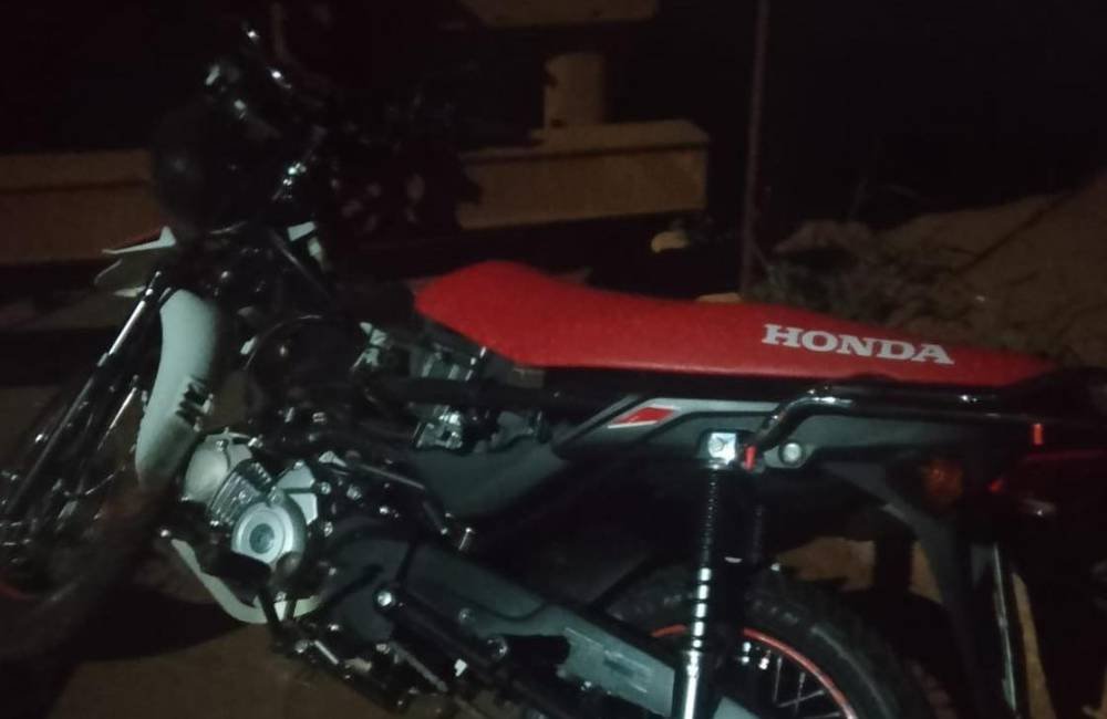 Casal morre após motocicleta bater na traseira de carreta estacionada em Serranópolis