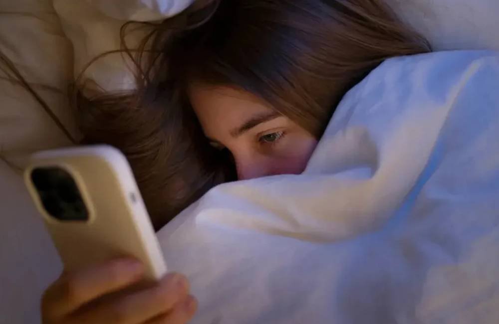 Estudo revela: 7 em cada 10 adolescentes dormem menos do que o necessário