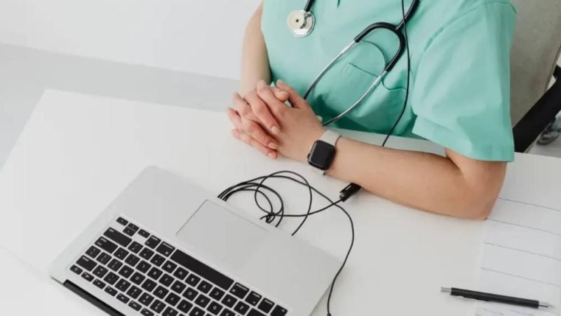 Faltas em consultas chegam a 26% em Goiás e governo cria confirmação pelo WhatsApp