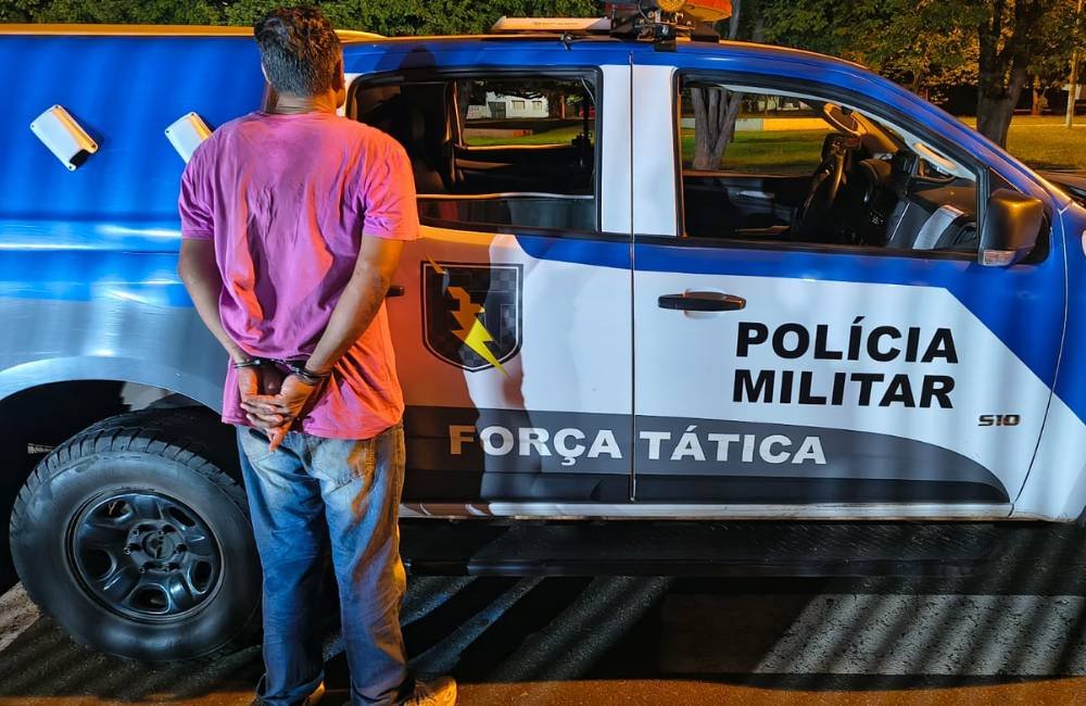 Força Tática da PM prende suspeito de furto no jardim da Câmara Municipal de Jataí