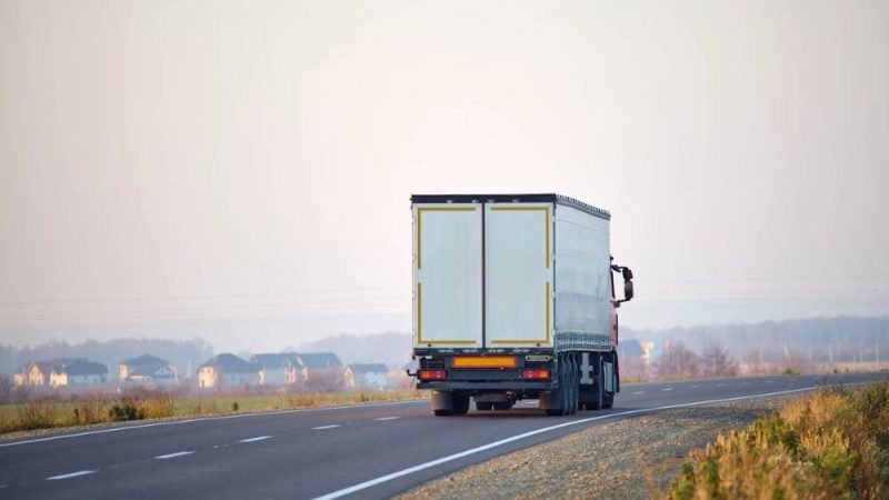Governo reage a risco de greve e anuncia cerco ao frete mínimo após disparada do diesel