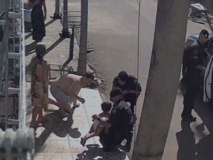VÍDEO| Polícia Militar salva criança engasgada durante patrulhamento