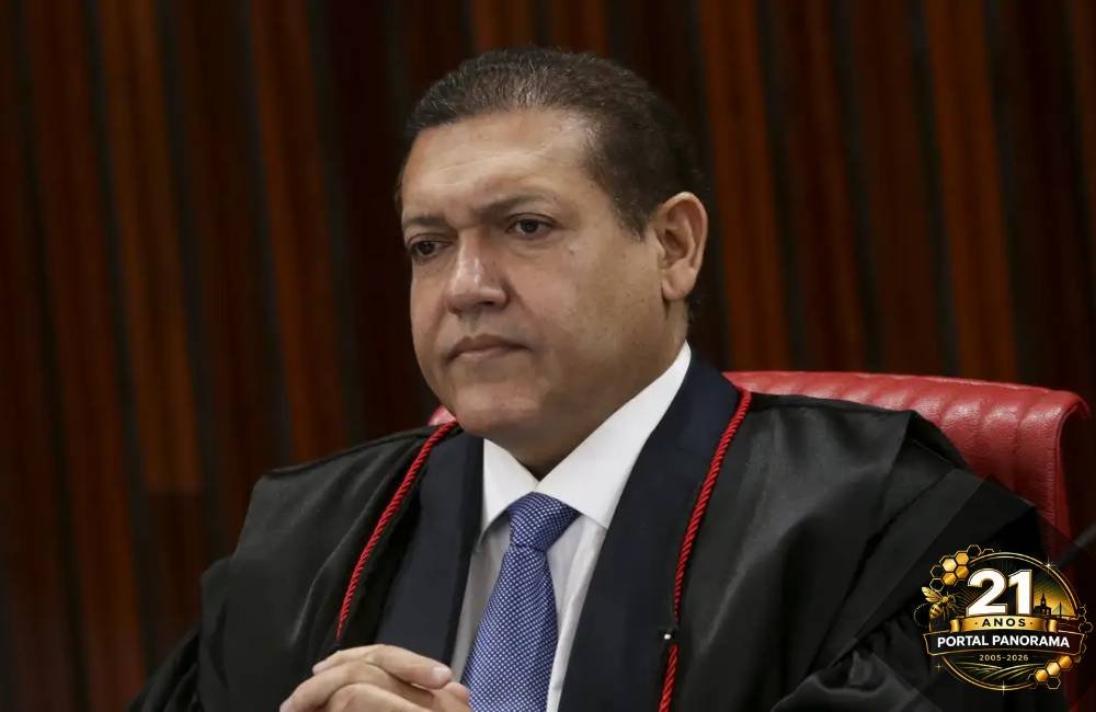 TSE confirma Nunes Marques na presidência e Mendonça na vice