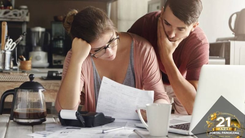 Endividamento das famílias brasileiras pressiona pequenos negócios