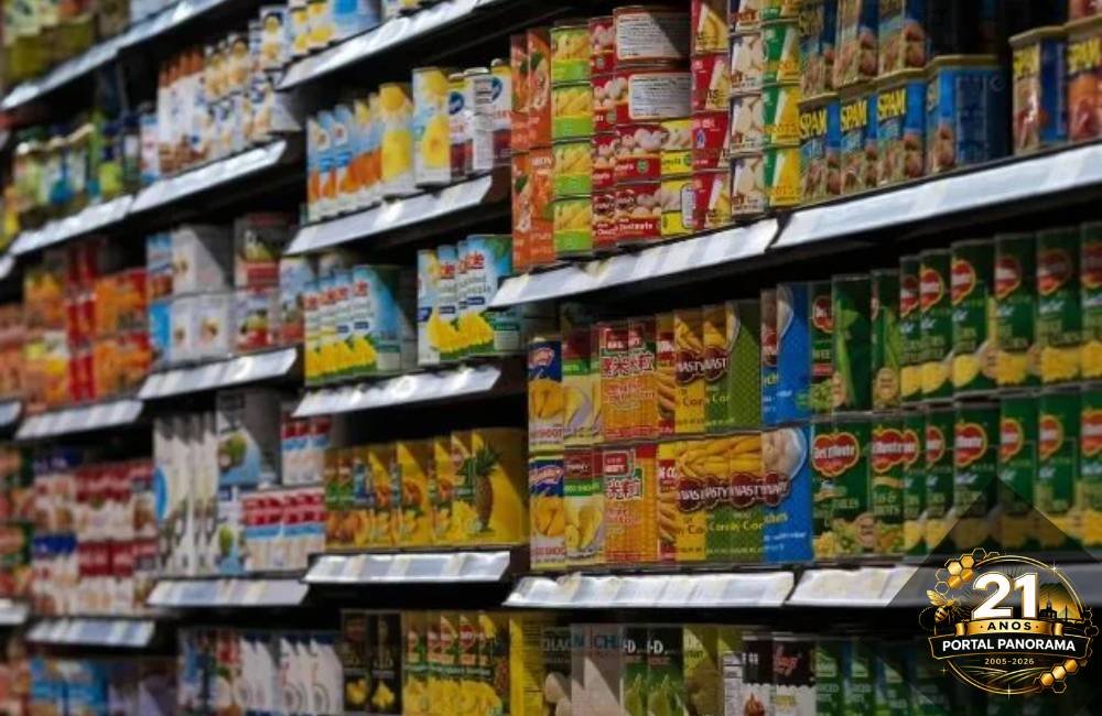 Supermercados de Goiás discutem funcionamento aos domingos e decisão é adiada para abril