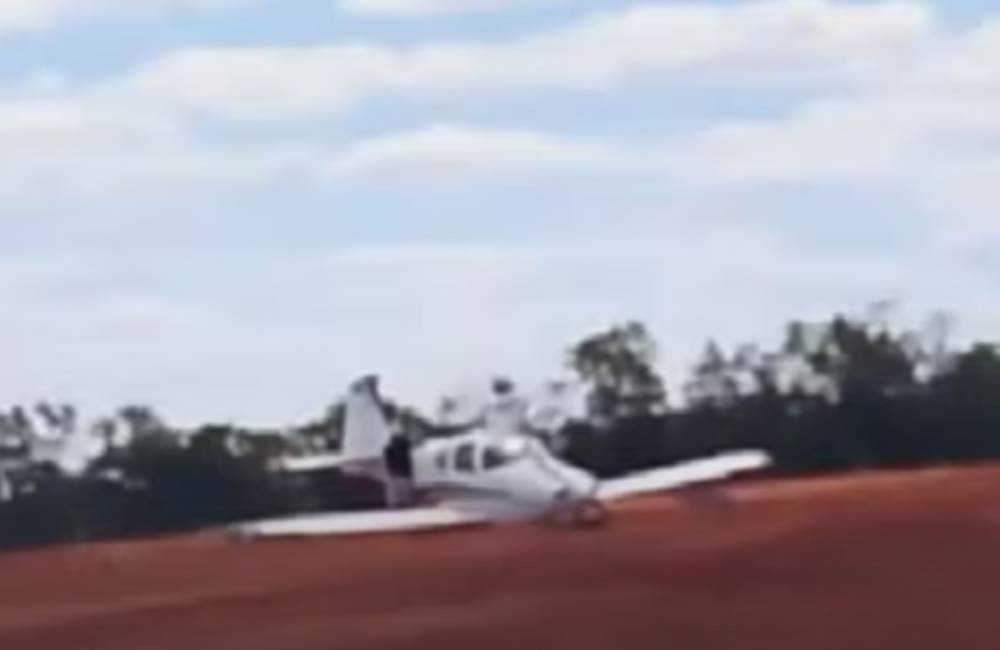 Avião de pequeno porte faz pouso forçado em Rio Verde após falha no motor
