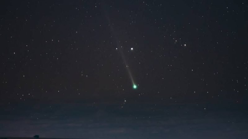 Cometa raro é registrado no céu de Jataí e chama atenção de moradores