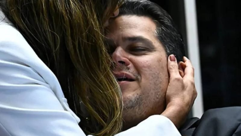 Empresários procuram Alcolumbre para tentar barrar proposta de fim da escala 6×1