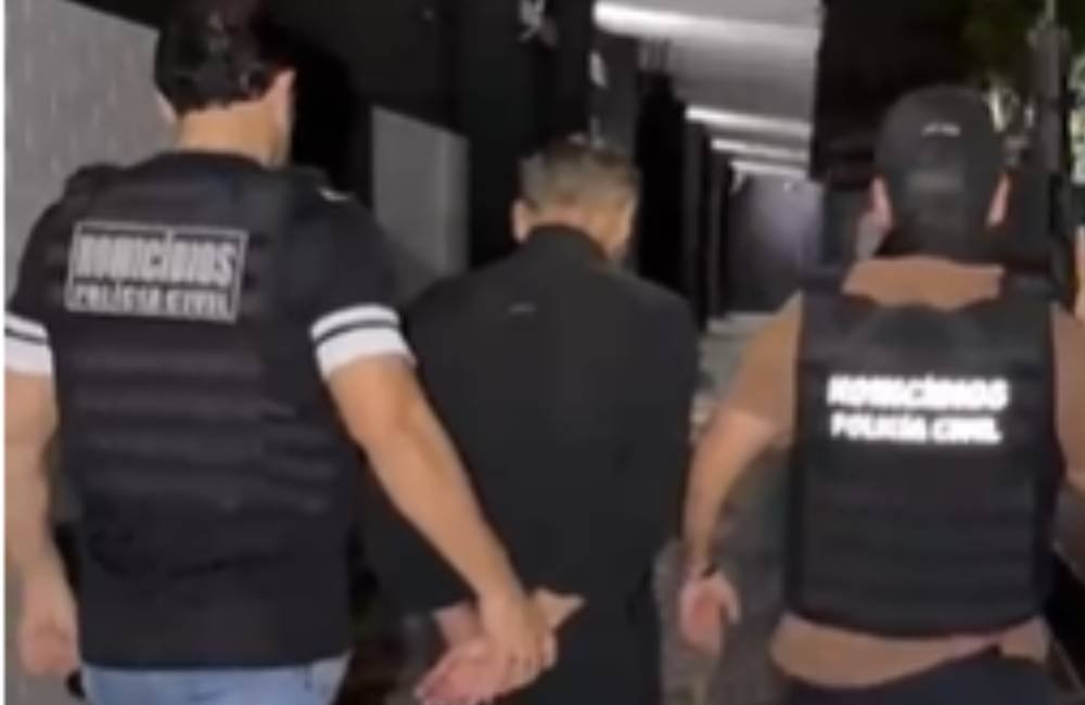Filho é preso suspeito de matar o próprio pai de 90 anos enquanto ele dormia