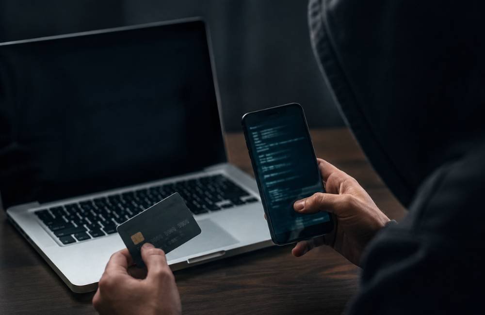 Golpes digitais crescem no Brasil e acendem alerta para usuários de bancos e redes sociais
