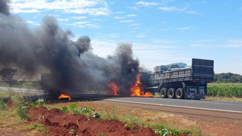 Incêndio em carreta na BR-060 termina com corpo carbonizado encontrado em Rio Verde