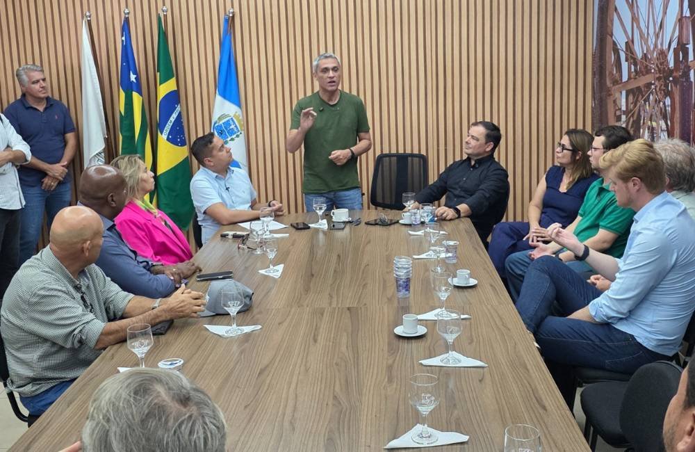 VÍDEO | Gustavo Gayer cumpre agenda em Jataí e reforça articulações políticas para 2026