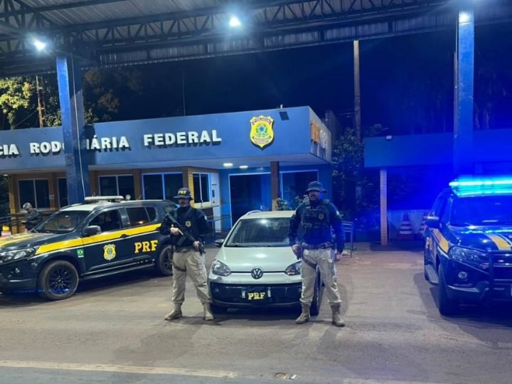 VÍDEO| PRF apreende carro roubado com placas clonadas durante fiscalização em Jataí