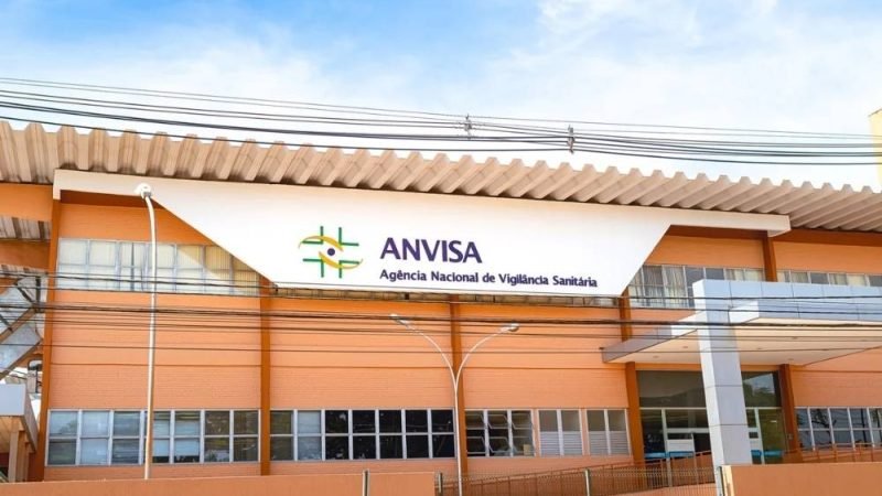 Anvisa determina apreensão de botox capilar, maquiagem e álcool irregular no país