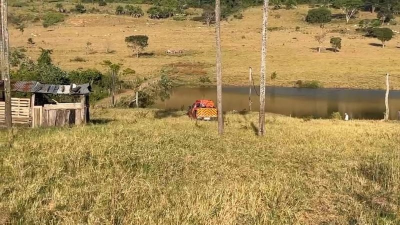 Criança desaparecida em fazenda de Doverlândia segue sem ser localizada; bombeiros retomam buscas com equipe de mergulhadores