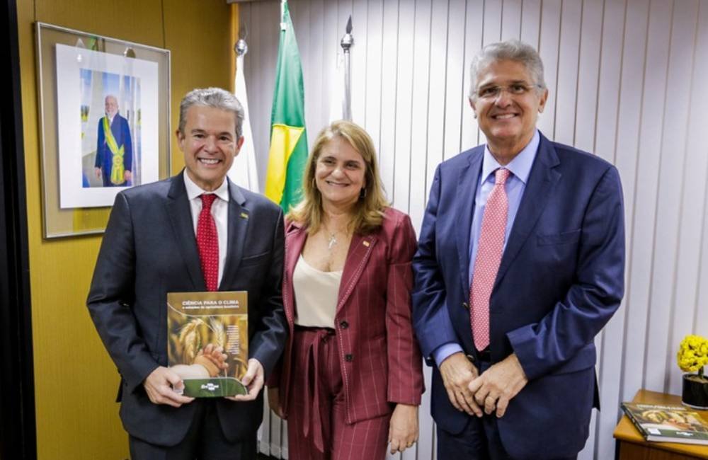 Guilherme Coelho assume presidência do Conselho de Administração da Embrapa