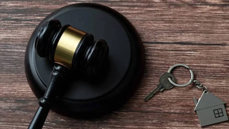 Homem preso após invasão policial ilegal será indenizado em R$ 80 mil
