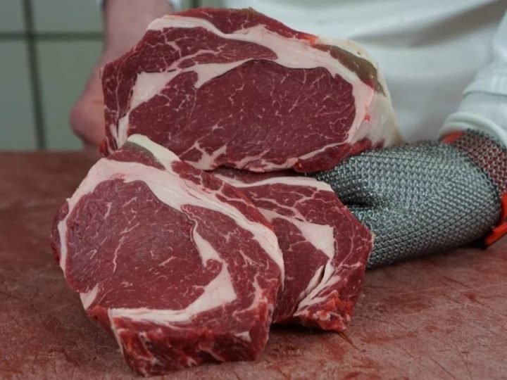 Limitações de concorrentes podem fortalecer exportações de carne brasileira