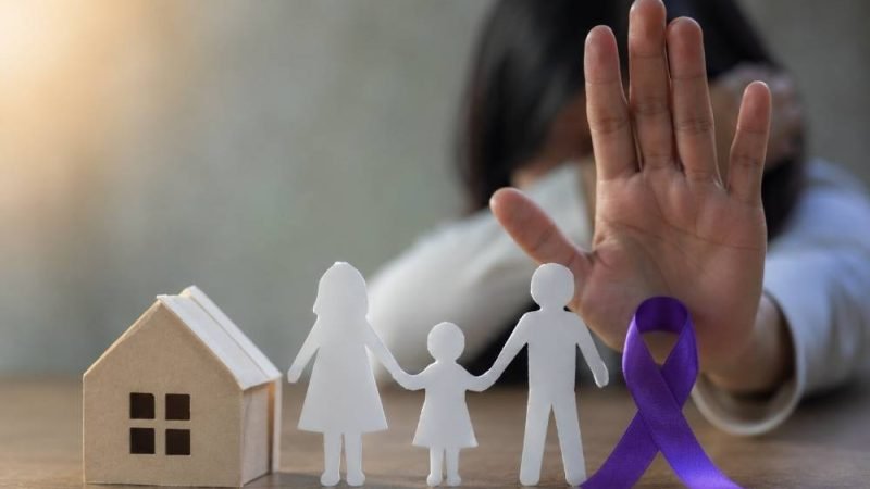 Nova lei garante auxílio-aluguel a mulheres vítimas de violência doméstica no Brasil