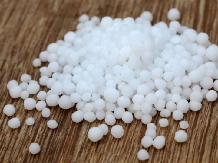 Ureia recua 32%, mas produtores mantêm cautela e compras seguem lentas no Brasil