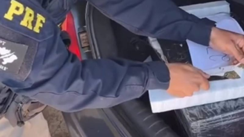 VÍDEO| PRF apreende 100 kg de maconha após perseguição na BR-153