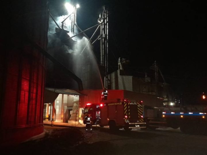 Incêndio em secador de grãos mobiliza bombeiros por cerca de nove horas na zona rural de Jataí