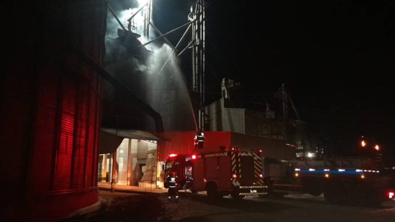 Incêndio em secador de grãos mobiliza bombeiros por cerca de nove horas na zona rural de Jataí