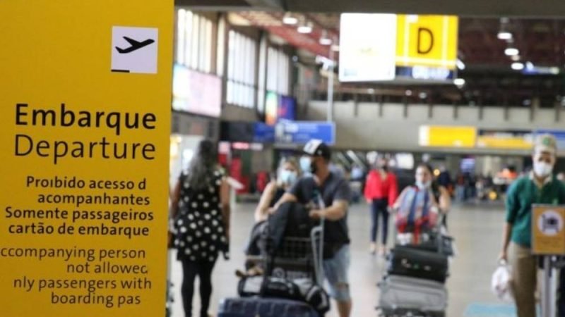 Passagens aéreas gratuitas para aposentados do INSS? Entenda quem poderá ter direito ao benefício