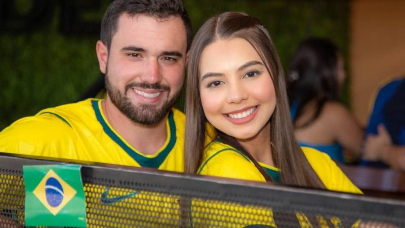 GALERIA DE FOTOS | Confira os cliques da torcida no Beer Garden durante Brasil x Noruega