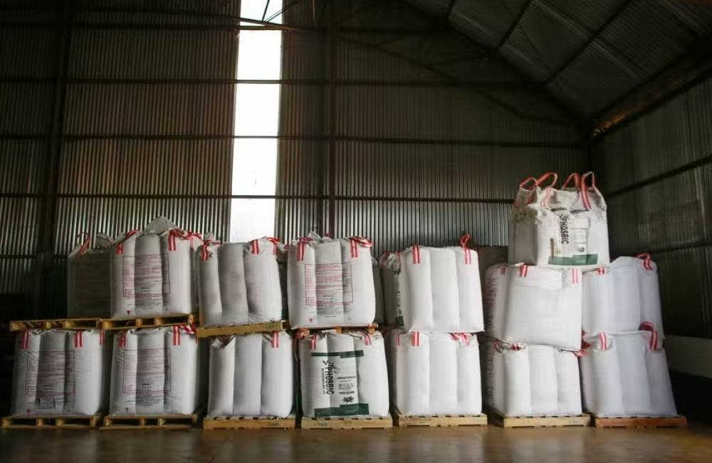 China amplia investimentos em fertilizantes e mira mercado brasileiro