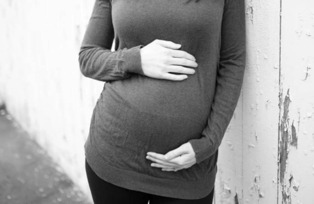 Goiás registra quase 10 mil nascimentos de mães adolescentes em 2025