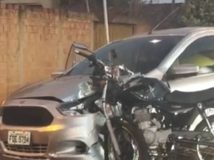 Motociclista fica ferido após colisão com carro em cruzamento de Jataí